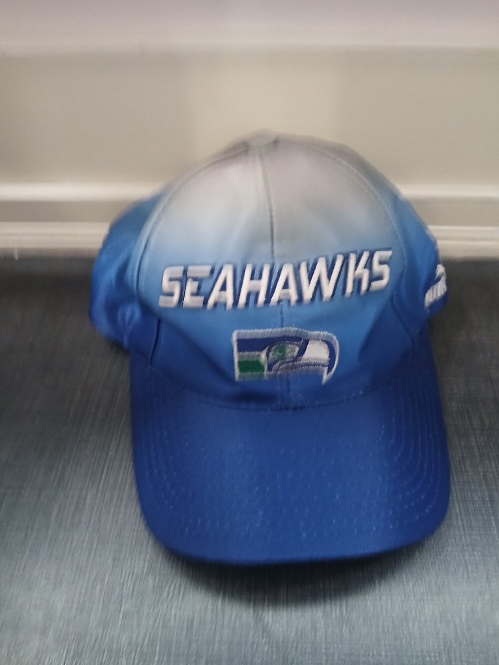 Vintage Late 1990s NFL Puma Seattle Seahawks shiny cap (adjustable/OSFA)
